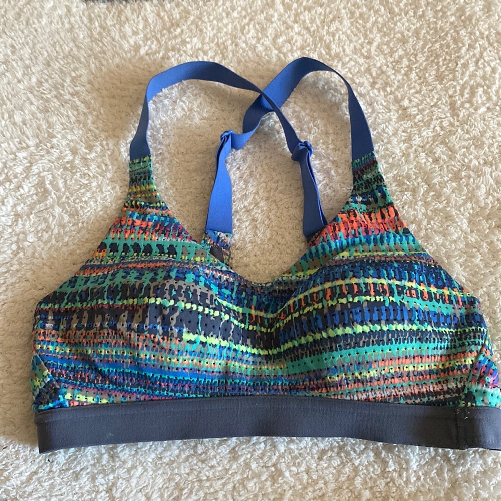 Sports bra